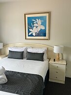 White Crest Apartments