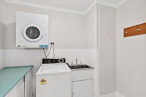 White Crest Apartments