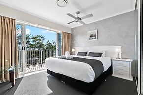 White Crest Apartments