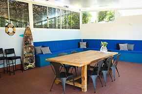 White Crest Apartments