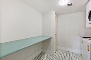 White Crest Apartments