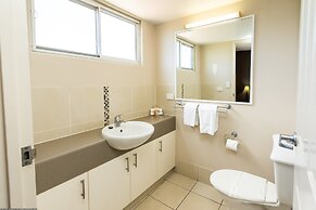 White Crest Apartments