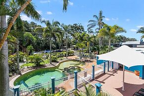 White Crest Apartments