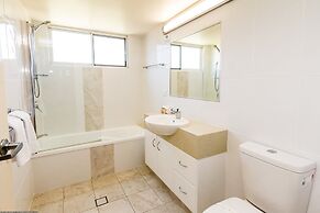 White Crest Apartments