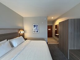 Holiday Inn Express Kenedy by IHG