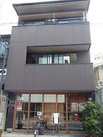 Guesthouse Hyakumanben Cross