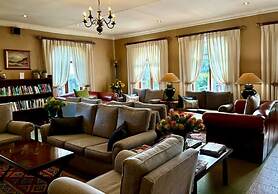 Eight Bells Mountain Inn