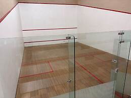 Eight Bells Mountain Inn