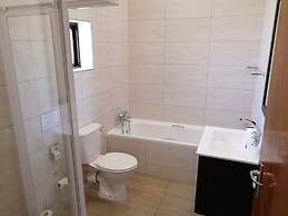 Eight Bells Mountain Inn