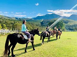 Eight Bells Mountain Inn