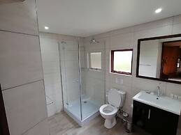 Eight Bells Mountain Inn