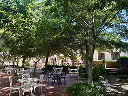 Eight Bells Mountain Inn