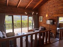 Eight Bells Mountain Inn