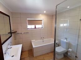 Eight Bells Mountain Inn