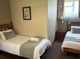 Eight Bells Mountain Inn