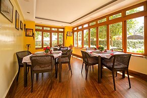 Meltonia Luxury Suites