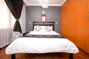 Meltonia Luxury Suites