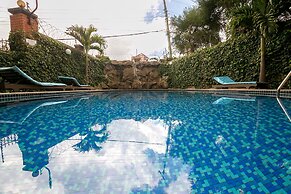 Meltonia Luxury Suites