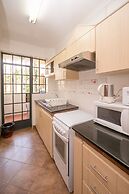 Meltonia Luxury Suites