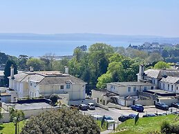 TLH Toorak Hotel - TLH Leisure, Entertainment and Spa Resort