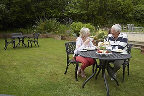 TLH Toorak Hotel - TLH Leisure, Entertainment and Spa Resort