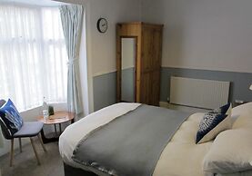 Stone's Throw Guesthouse