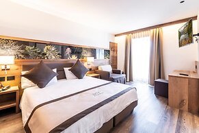 Lady Maria Hotel & Resort