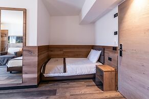 Lady Maria Hotel & Resort