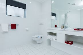 Aubyn Court Spa Motel