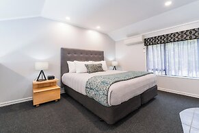 Aubyn Court Spa Motel