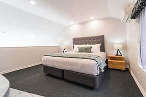 Aubyn Court Spa Motel