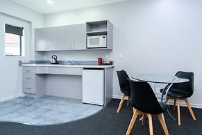 Aubyn Court Spa Motel