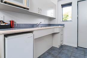 Aubyn Court Spa Motel