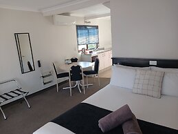 Palm City Motor Inn