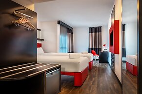 Essence Hotel Carlton