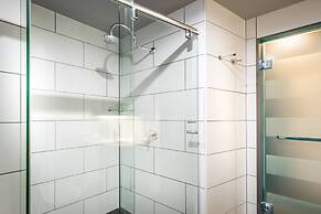 Essence Hotel Carlton