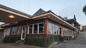 Cemara Indah Hotel