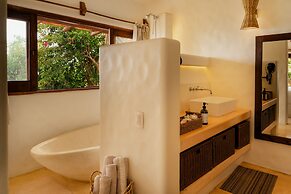 ZOA Hotel - Adults Only