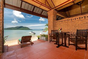 Friendship Beach Resort & Atmanjai Wellness Spa