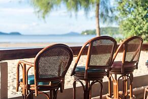 Friendship Beach Resort & Atmanjai Wellness Spa