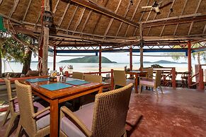 Friendship Beach Resort & Atmanjai Wellness Spa