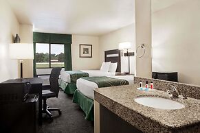 Travelodge by Wyndham Livonia