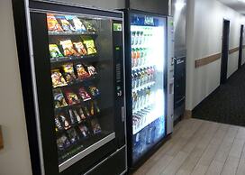 Travelodge by Wyndham Livonia