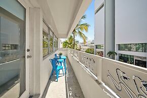 Miami International by Lowkl