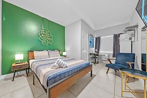 Miami International by Lowkl