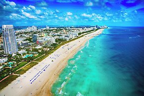 Miami International by Lowkl