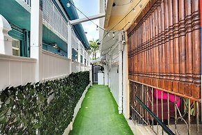 Miami International by Lowkl