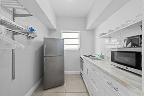 Miami International by Lowkl