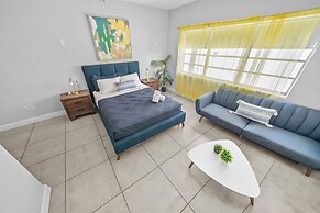 Miami International by Lowkl