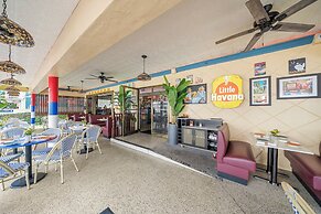 Miami International by Lowkl